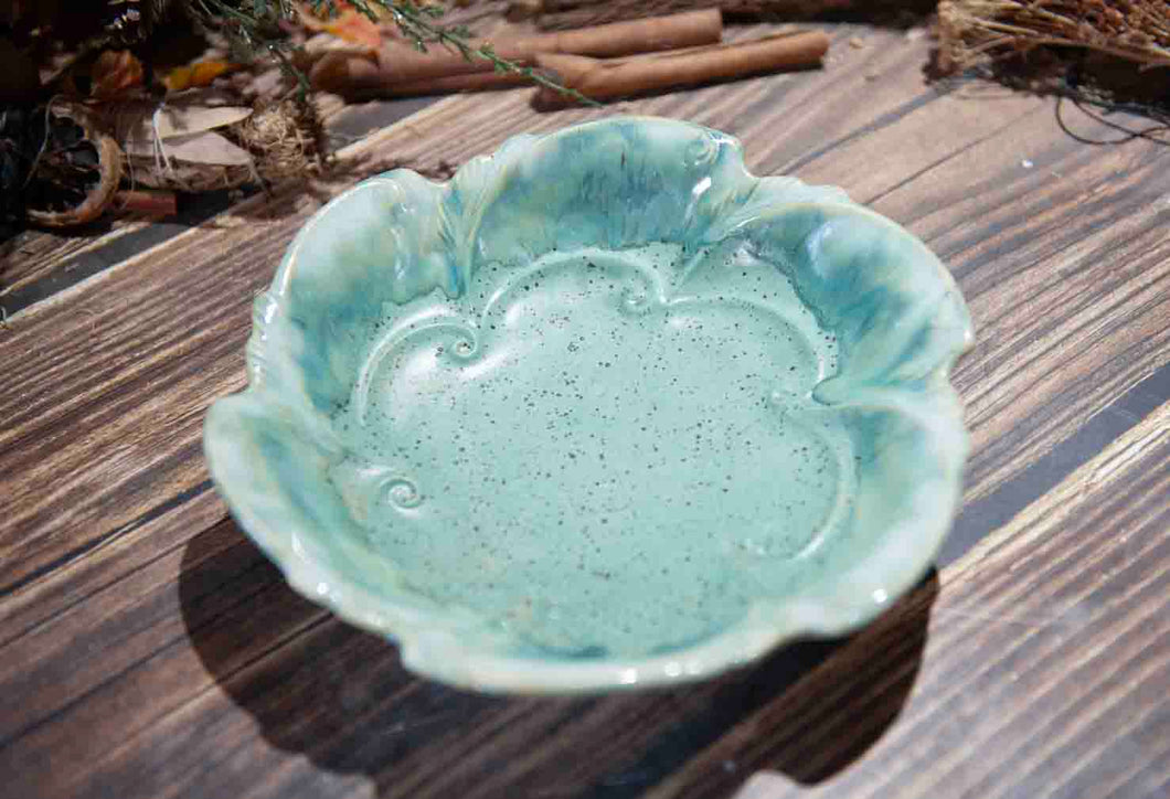 52 Decorative Swirl Plate