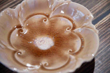 Load image into Gallery viewer, 51 Decorative Swirl Plate
