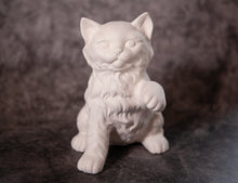 Load image into Gallery viewer, Playful Kitten - Bisque

