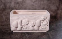 Load image into Gallery viewer, Mushroom box- Bisque
