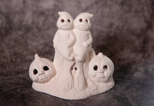 Load image into Gallery viewer, Light up ghosts with pumpkins- Bisque
