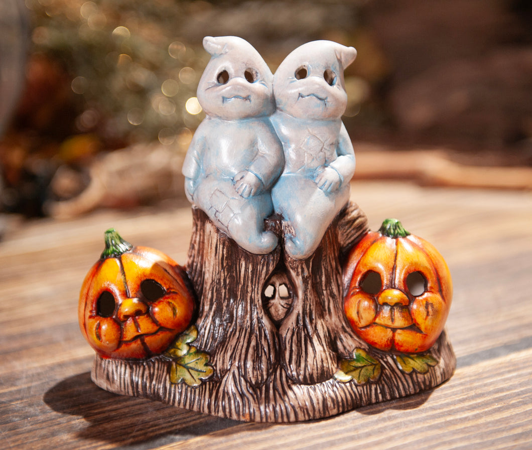 2 Ghosts with Pumpkins